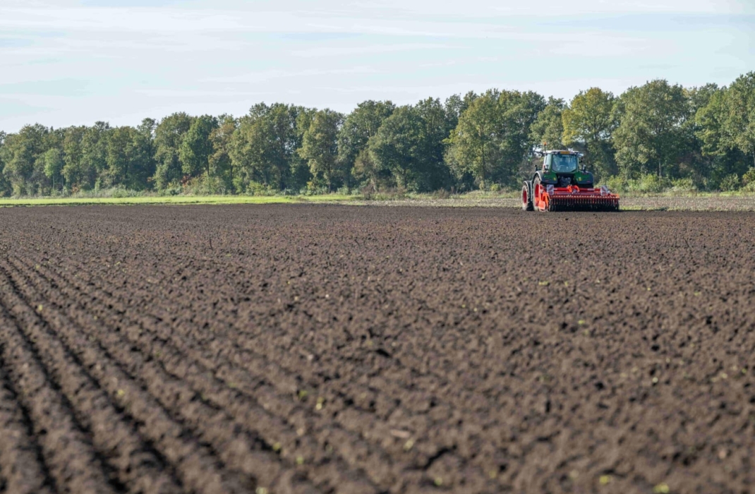 HR-9702-min-scaled_1070x700_acf_cropped-1