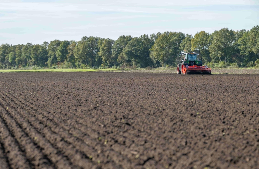 HR-9702-min-scaled_1070x700_acf_cropped-2